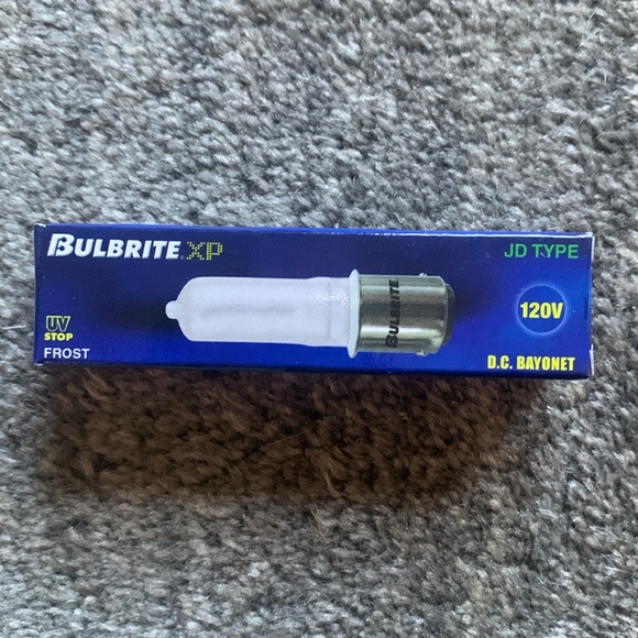 Assorted light bulbs - Picture 9 of 15